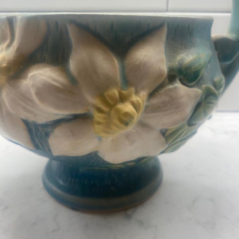 Roseville Pottery #389-10, Clematis Basket - Picture 7 of 8